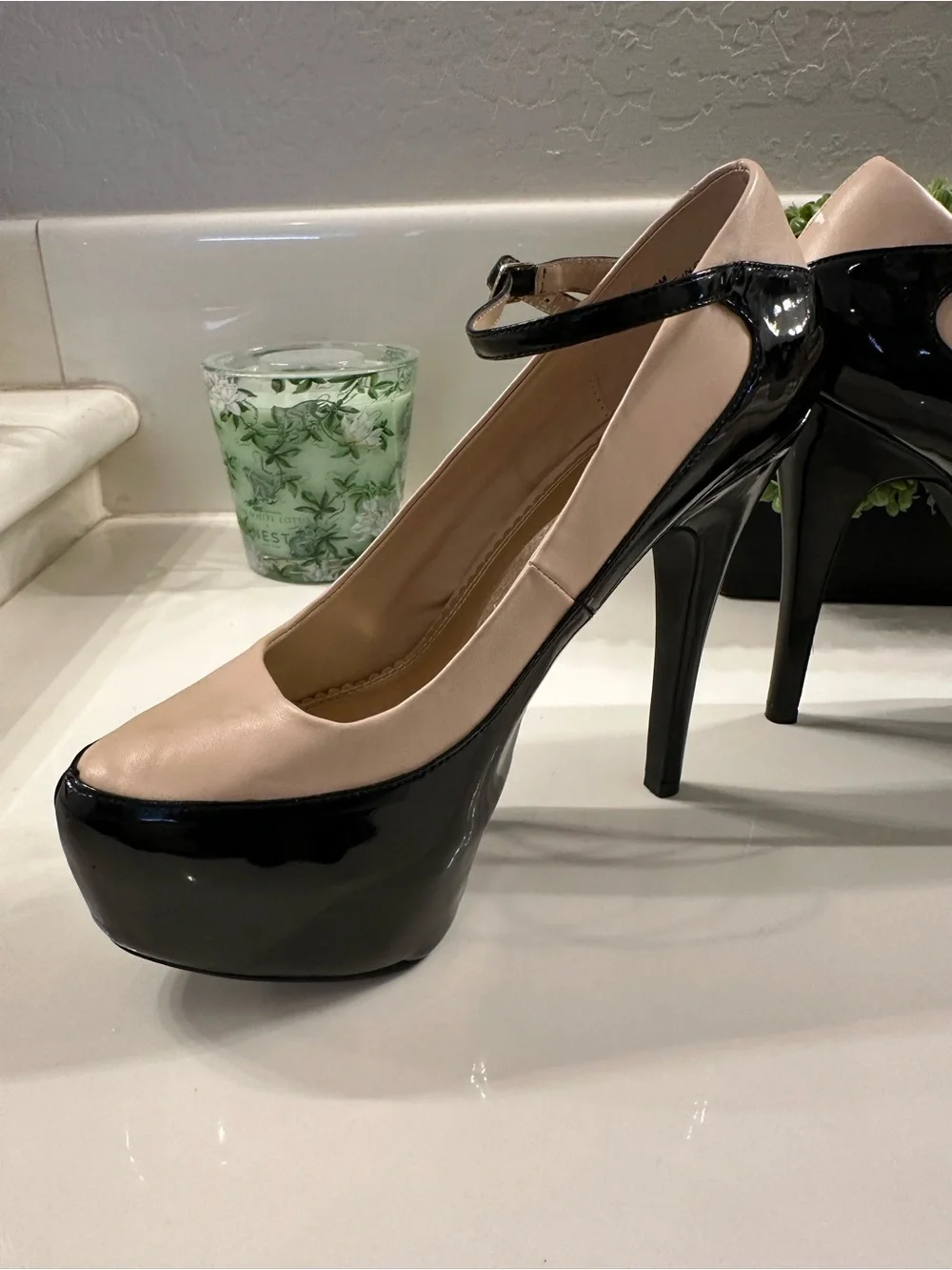 Two-Tone Mary Jane Platform Pump - Black & Nude